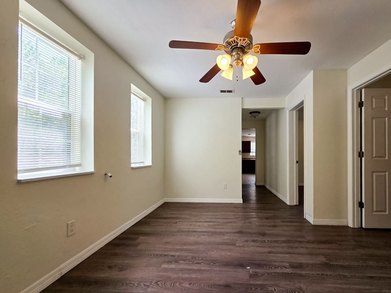 13628 Ne 146th St - Photo 6 of 24