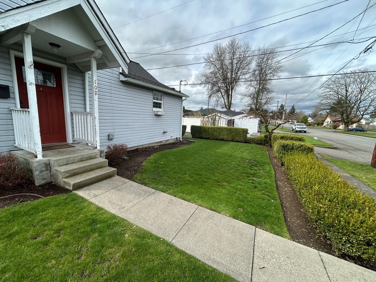 900 Front St - Photo 6 of 25