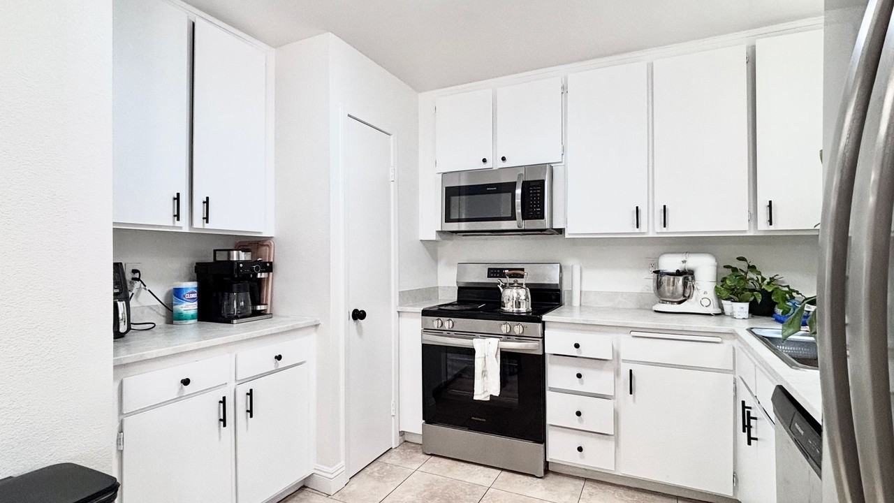 2318 El Molino Cir - Photo 5 of 14