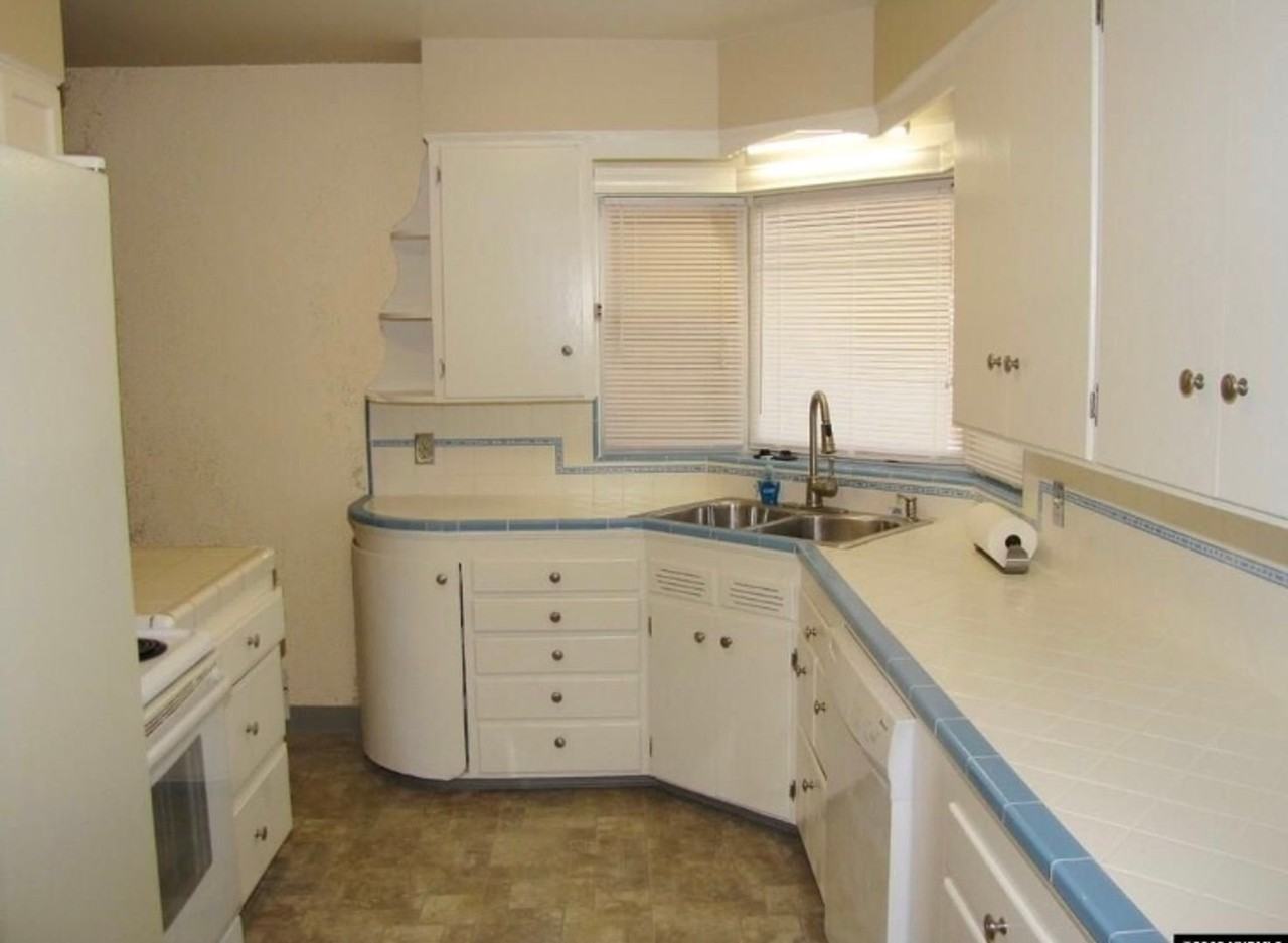 635 Hunter Lake Dr - Photo 3 of 13