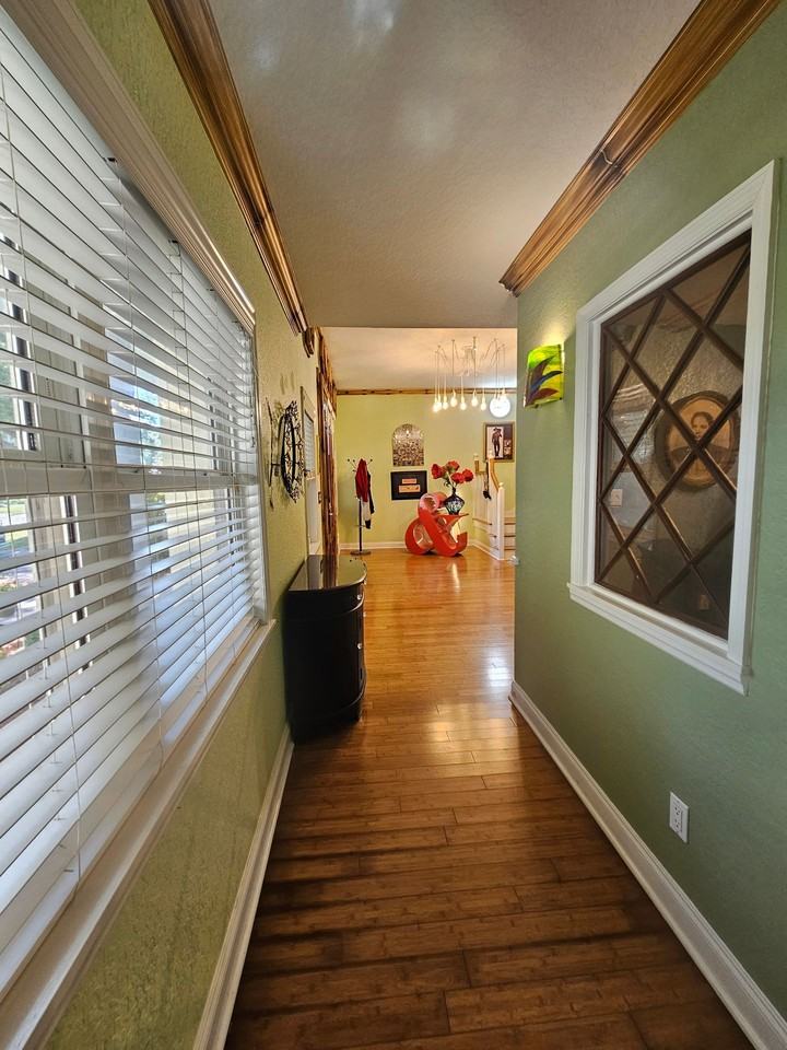 1401 45th Ave N - Photo 7 of 19