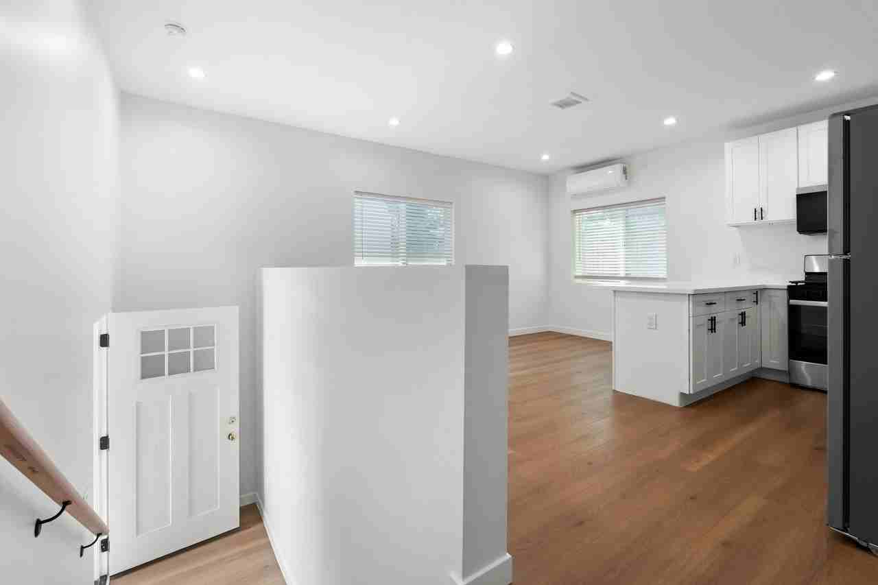 1653 Redcliff St - Photo 5 of 16