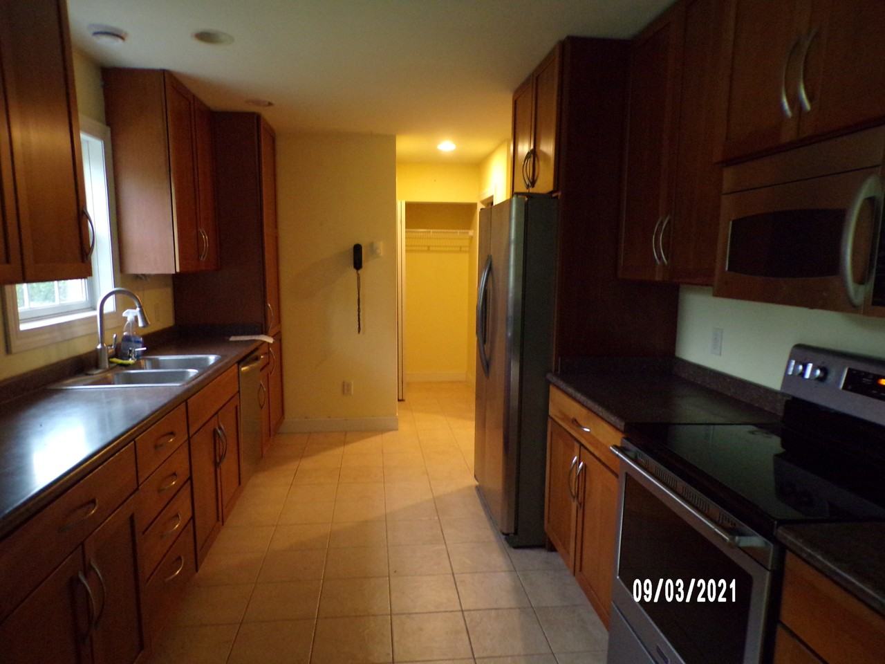 1409 New York Ave - Photo 2 of 16