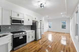 119 Clendenny Ave #2R - Photo 1 of 1