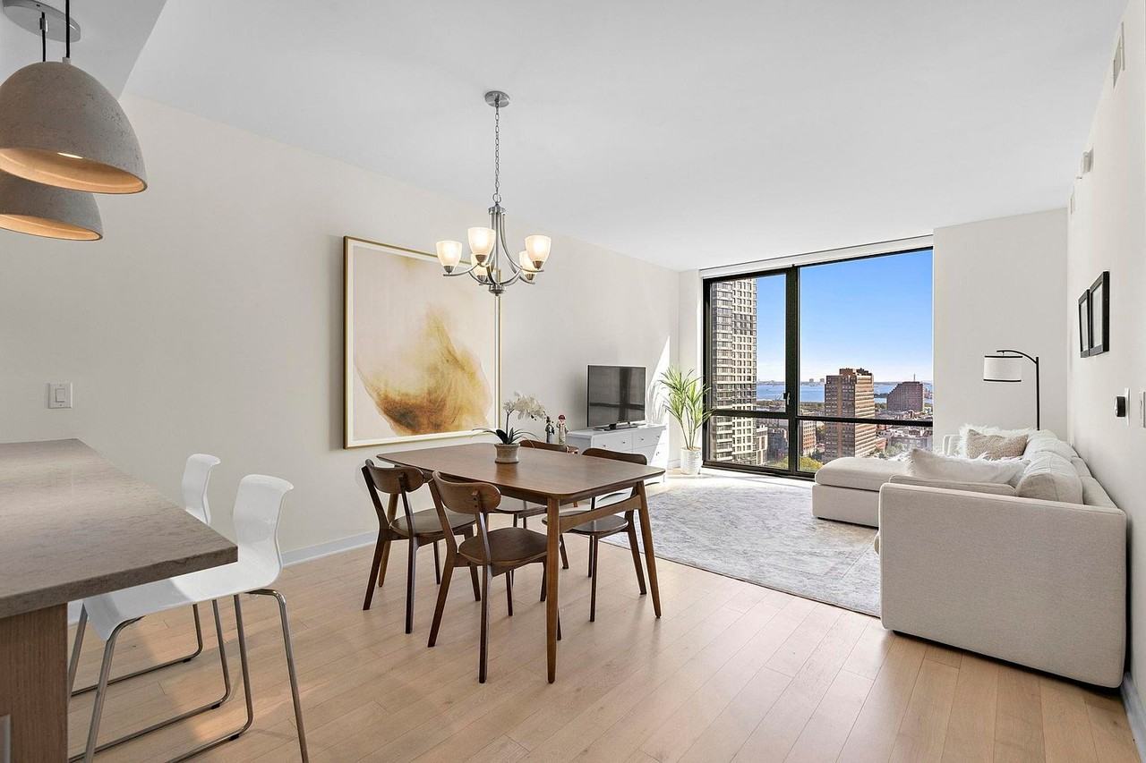 151 Bay St #2105 - Photo 3 of 24