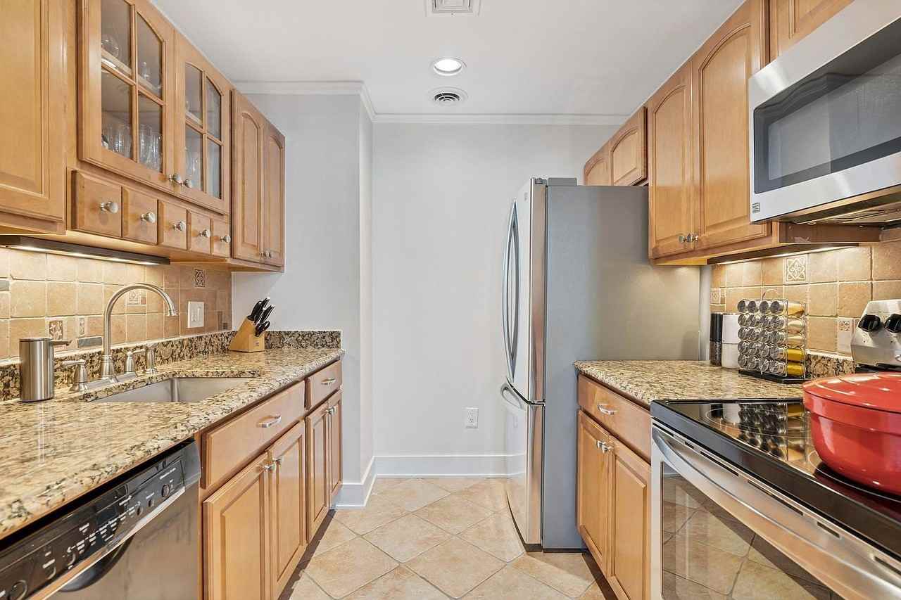 201 Shearwater Ct W #32 - Photo 7 of 22