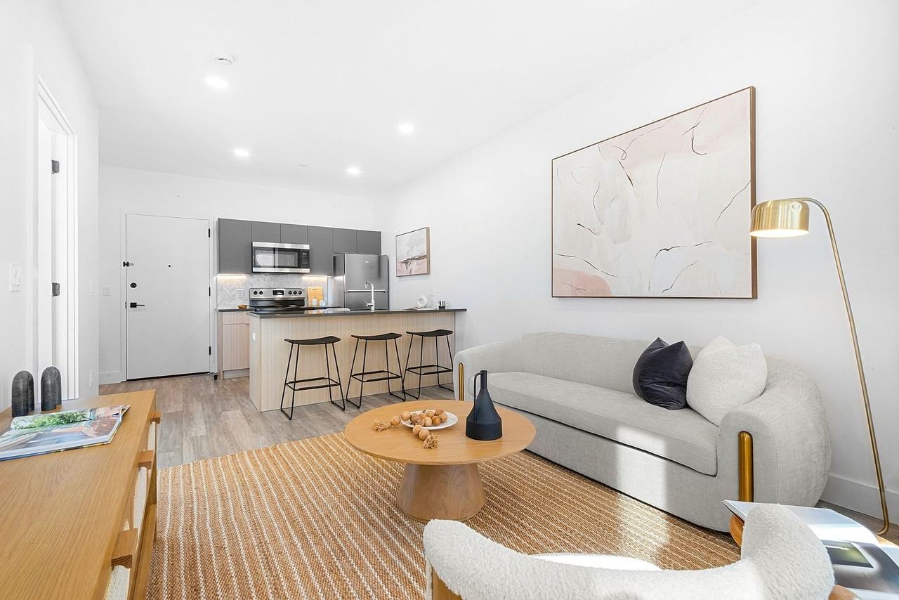 327 Communipaw Ave #202 - Photo 4 of 40