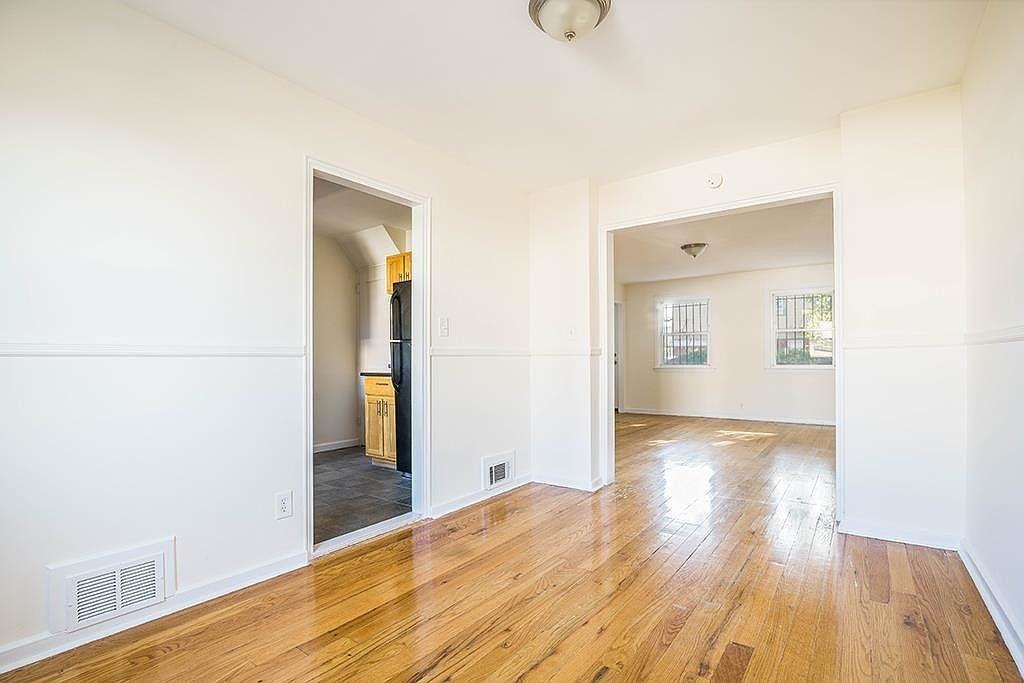 328 Stevens Ave - Photo 4 of 18