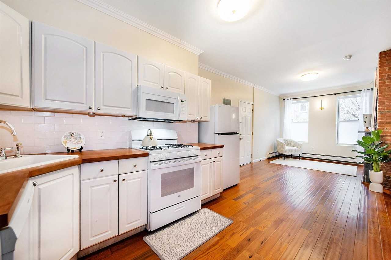 353 7th St #1 - Photo 6 of 13