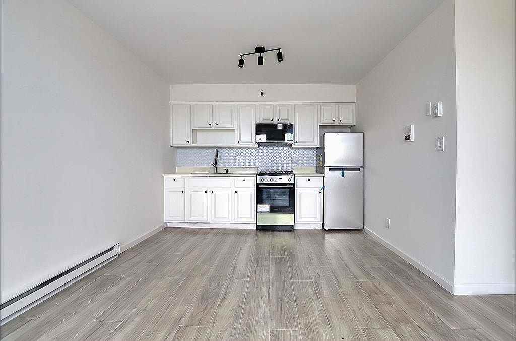 502 Central Ave #D1 - Photo 7 of 24