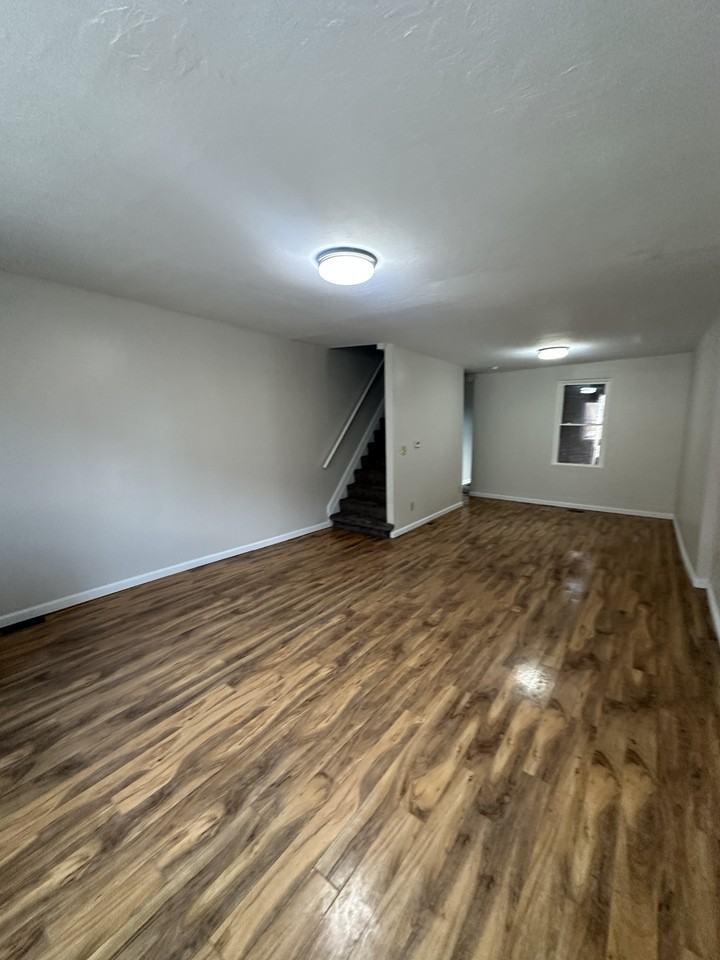 1308 Boyle St - Photo 5 of 27