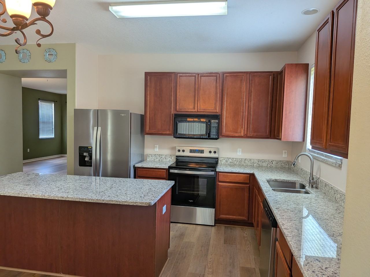 18828 Litzau Ln - Photo 3 of 30