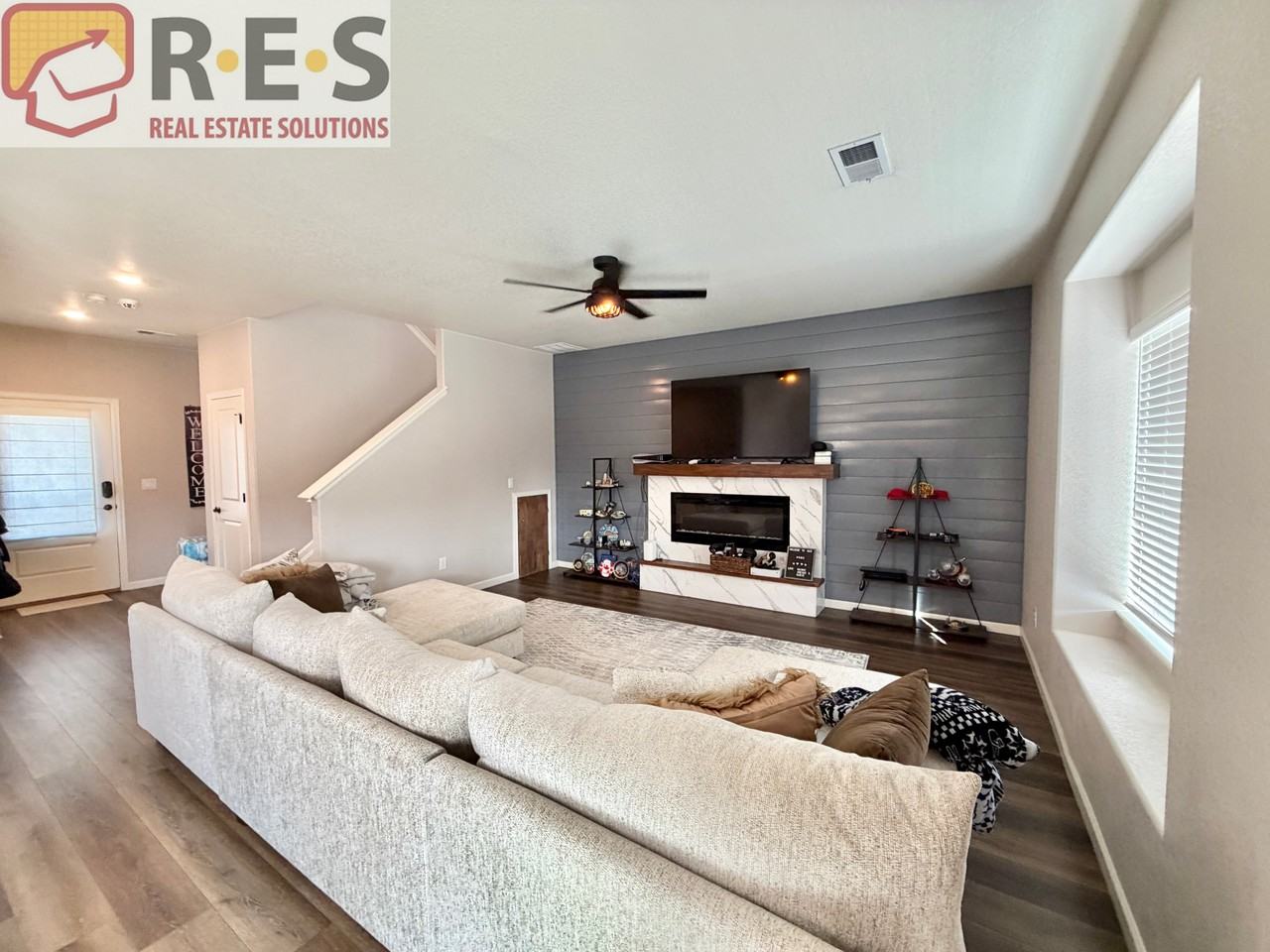 8940 Uravan St - Photo 5 of 17