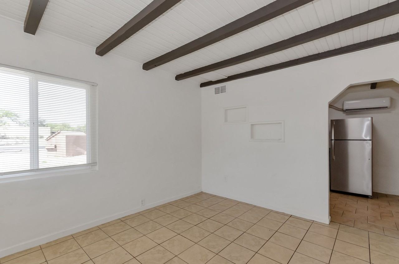 3048 N Sparkman Blvd - Photo 4 of 27