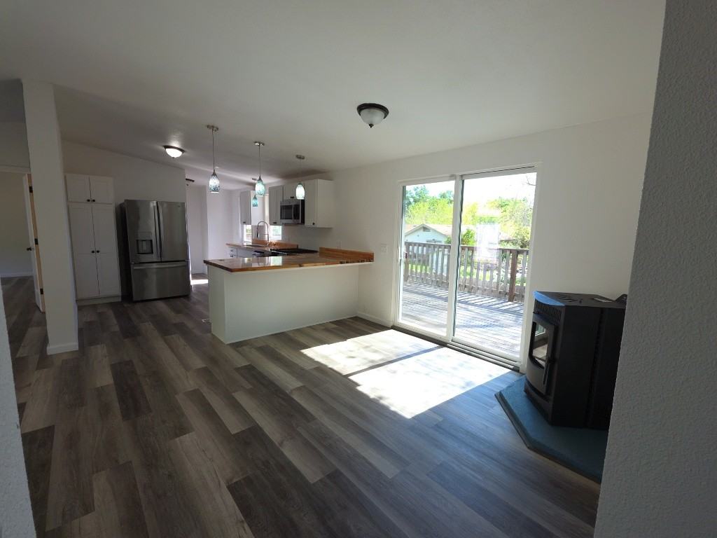 6099 Roland Dr. - Photo 7 of 29