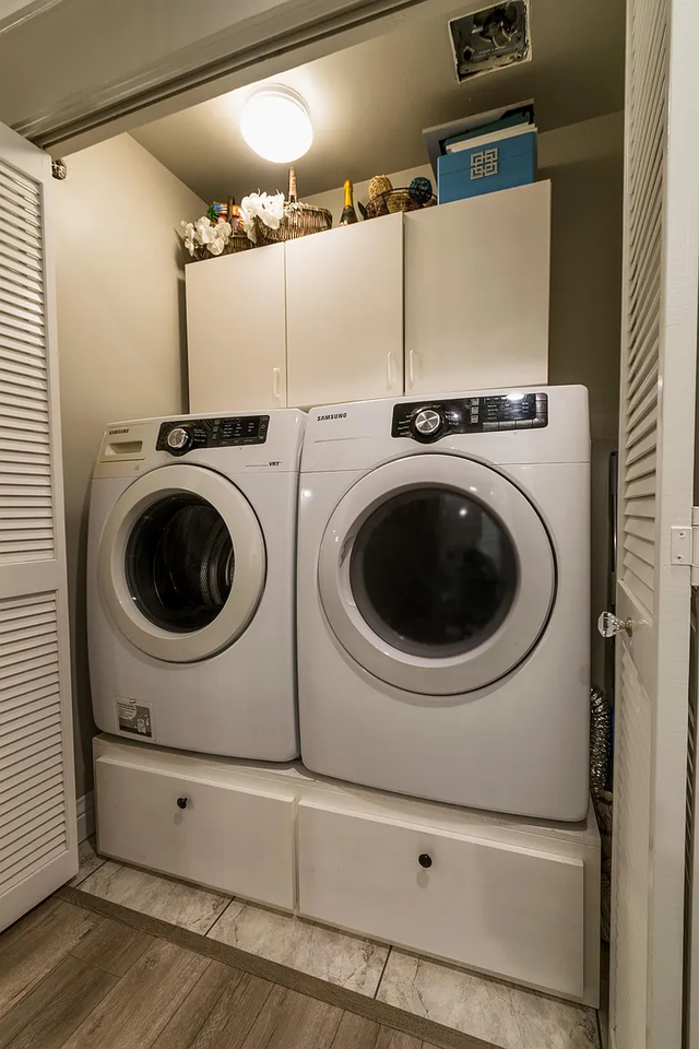 8020 Walerga Rd - Photo 2 of 12