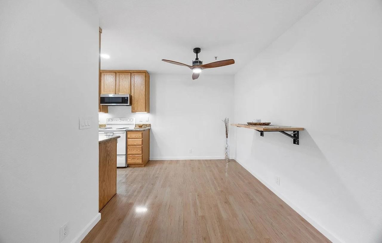 636 Arcadia Dr - Photo 5 of 11