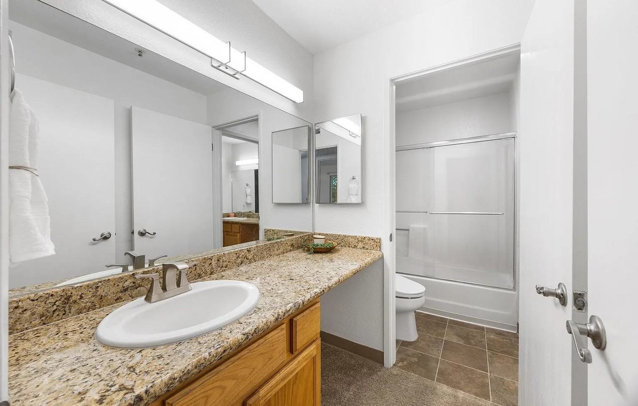 636 Arcadia Dr - Photo 6 of 11