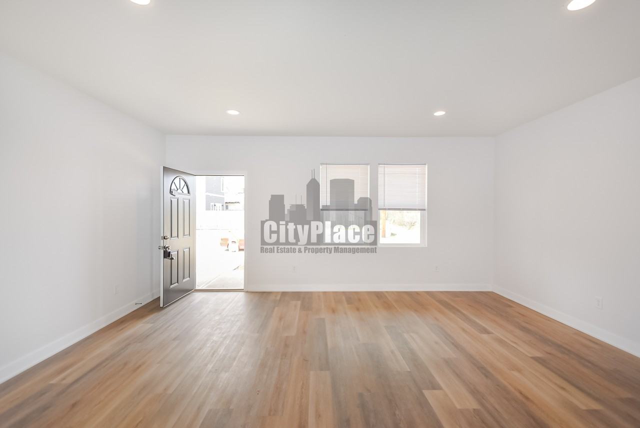 1133 W 21st St - Photo 6 of 18