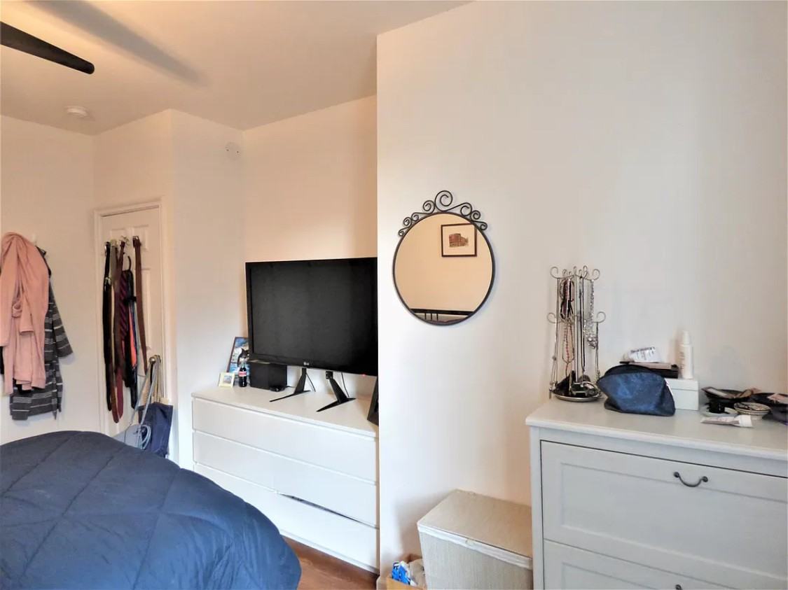 220 E 14th St #5B - Photo 3 of 17