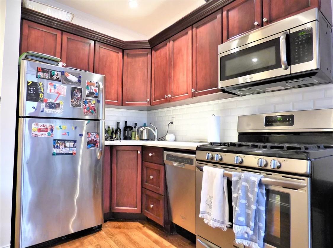 220 E 14th St #5B - Photo 7 of 17