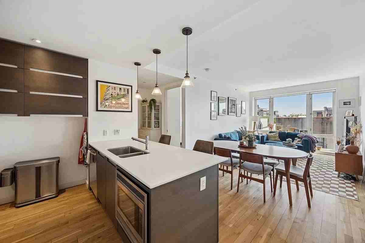 541 Washington Ave #507 - Photo 2 of 8