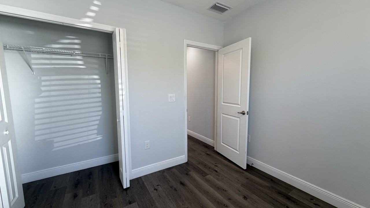 11224 Kimberly Ave - Photo 3 of 9