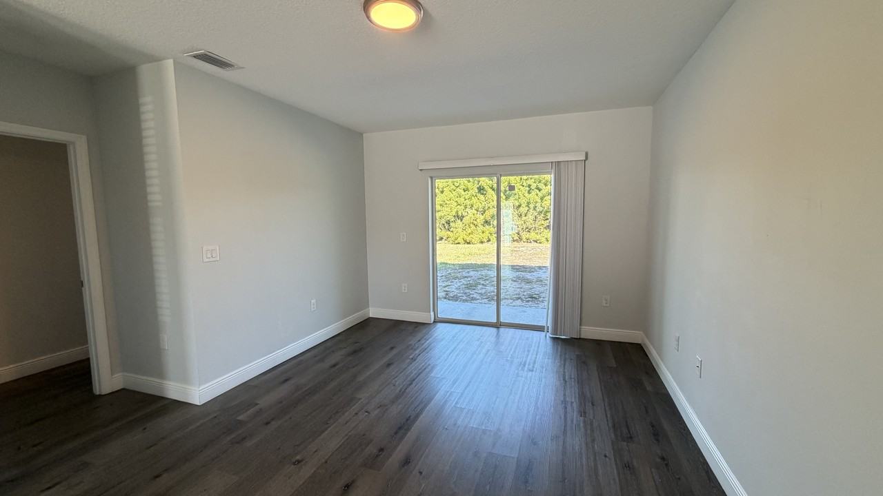 11224 Kimberly Ave - Photo 6 of 9