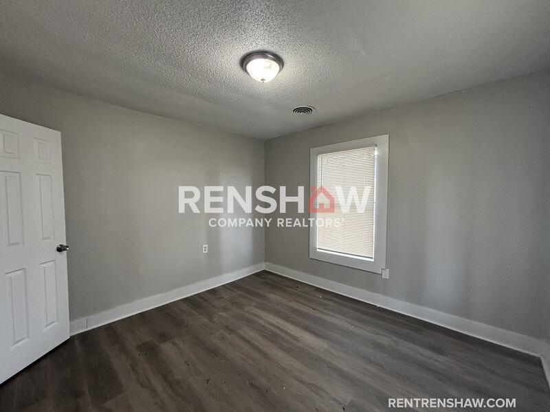 3076 Harvester Ln E - Photo 4 of 20