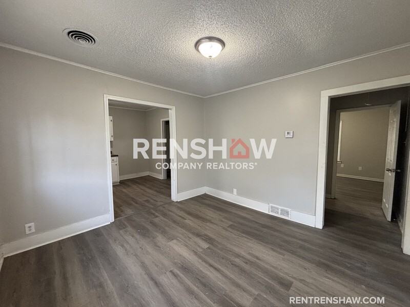 3076 Harvester Ln E - Photo 6 of 20