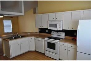 601 Fisher Ct - Photo 3 of 8