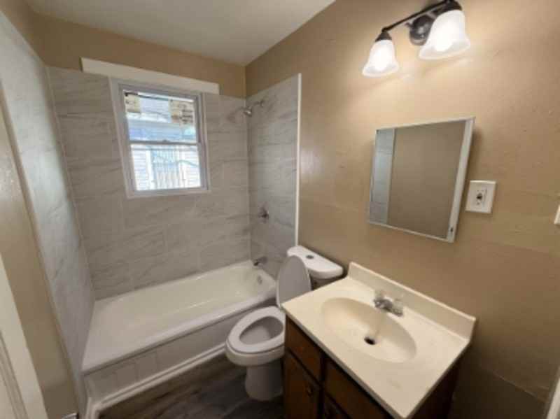 1565 Harrison St - Photo 6 of 9