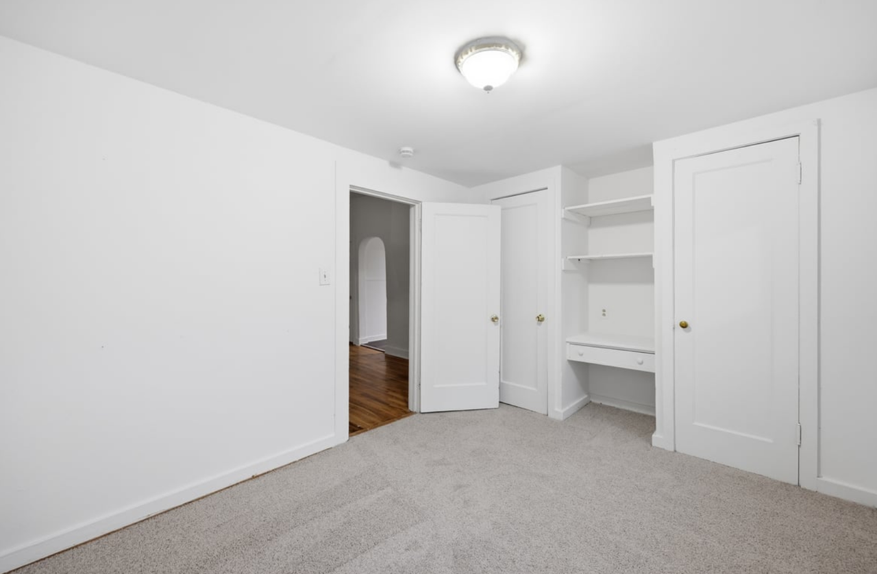 911 S El Paso St - Photo 4 of 20