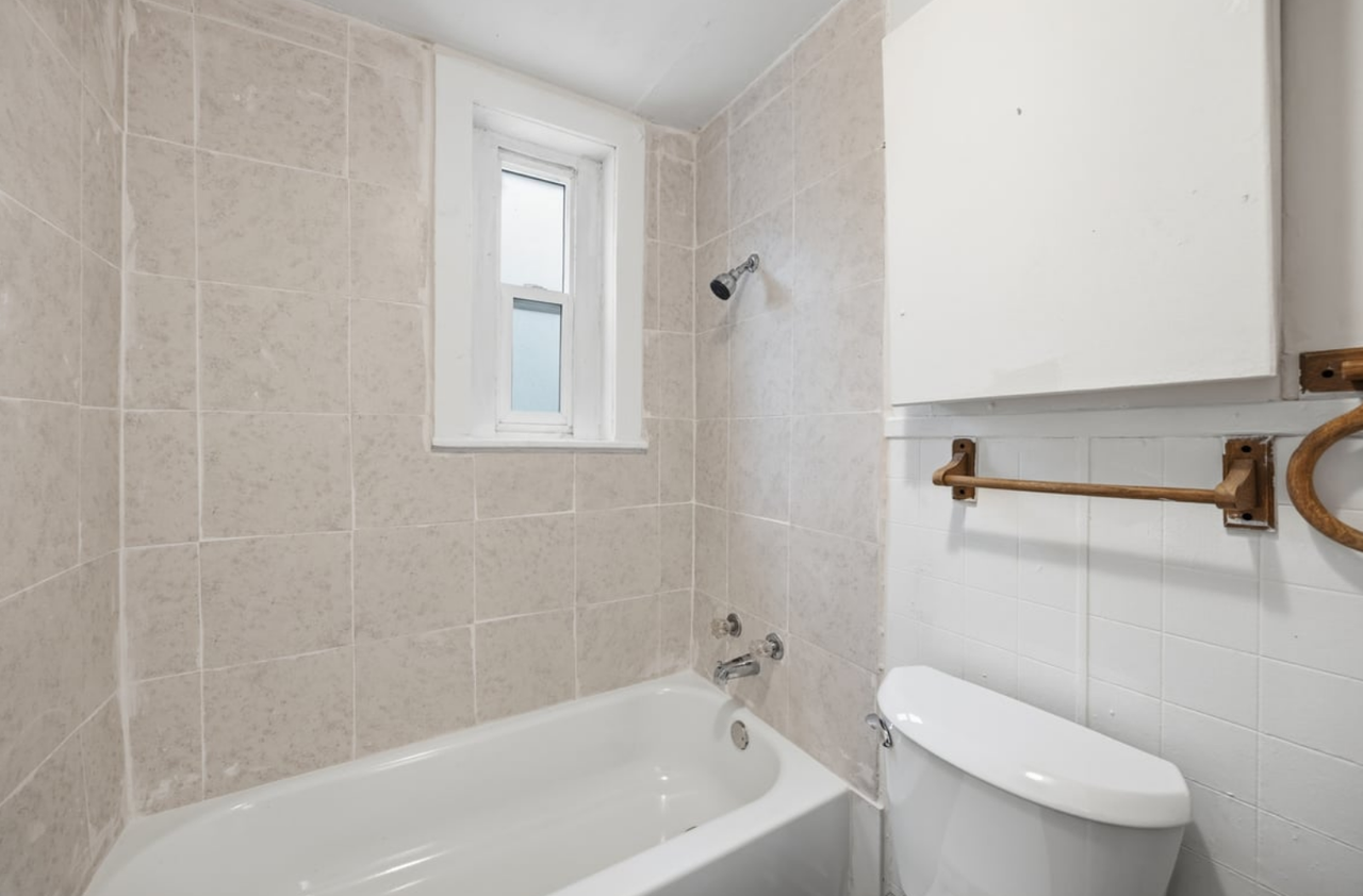 911 S El Paso St - Photo 6 of 20