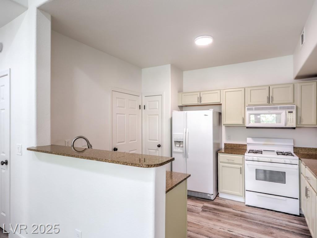 10001 Peace Way #2272 - Photo 3 of 24