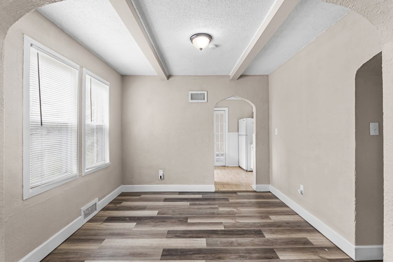 9835 Jeffrey Dr - Photo 5 of 24