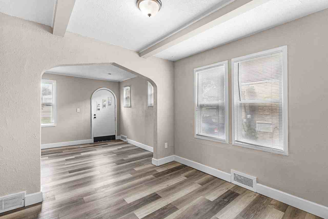 9835 Jeffrey Dr - Photo 6 of 24