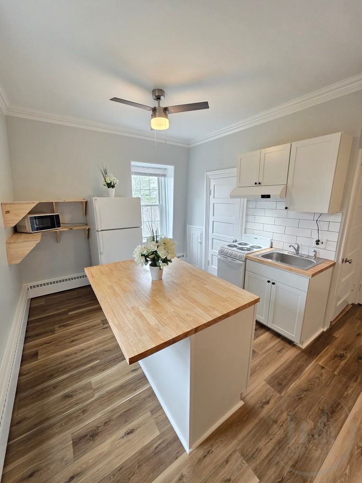 3 Highland St - Photo 2 of 7