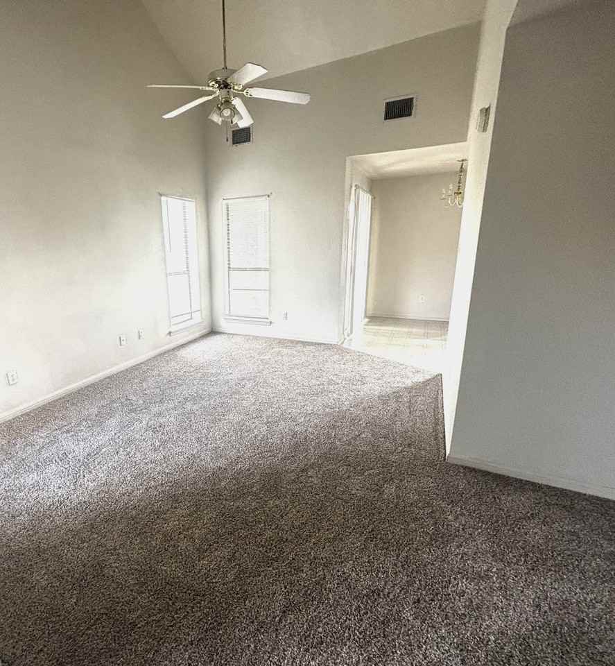 308 Deloris Dr - Photo 2 of 19