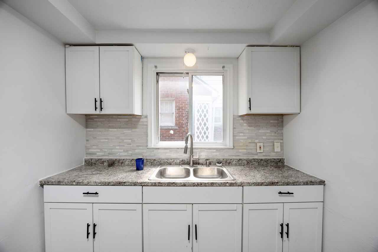 15344 Stout St - Photo 7 of 16