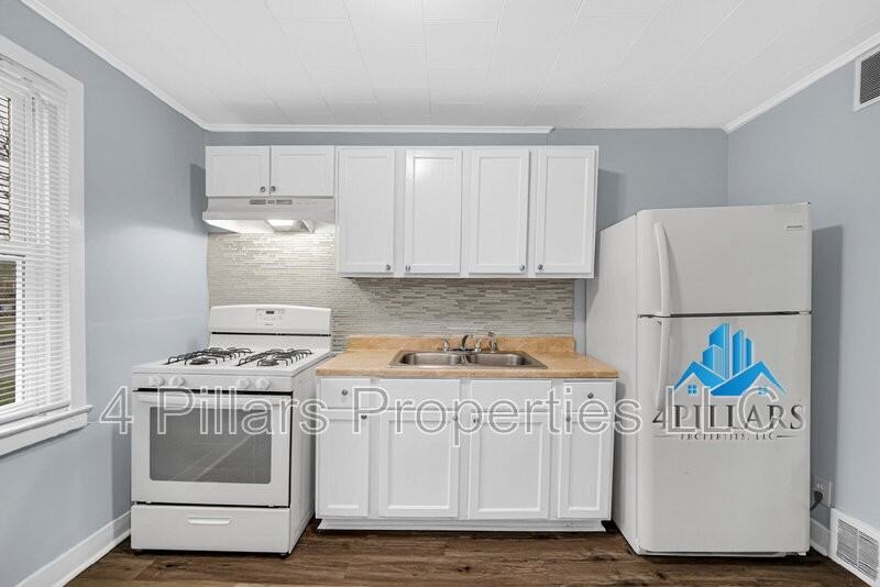 1404 Federal Ave - Photo 2 of 23