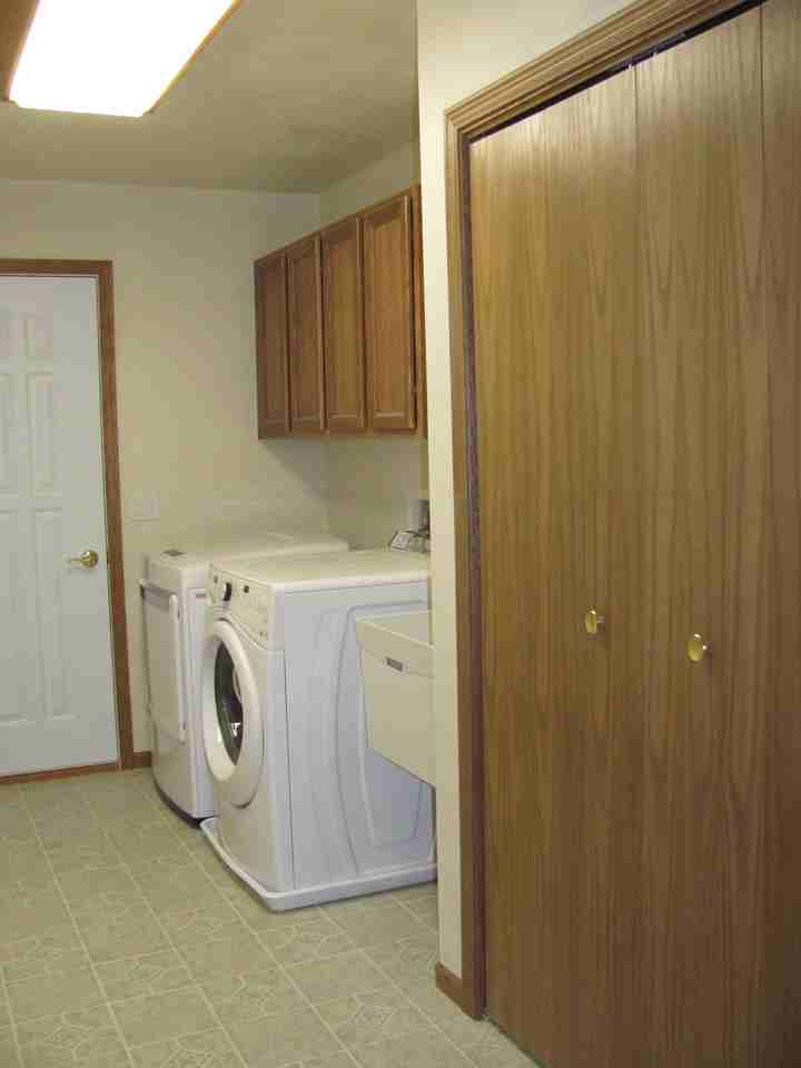 2425 Parkfield Dr - Photo 7 of 22