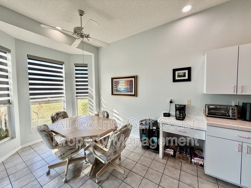 572 Catalina Isles Cir - Photo 5 of 21