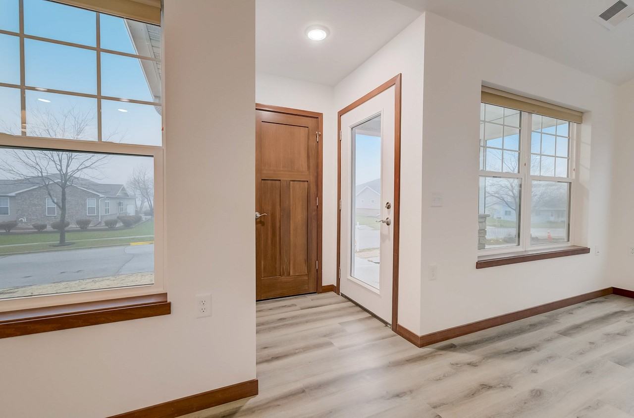 1921 Eastwood Way #1921 - Photo 3 of 32