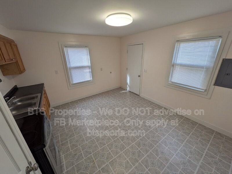 906 S Tonti Cir - Photo 3 of 20