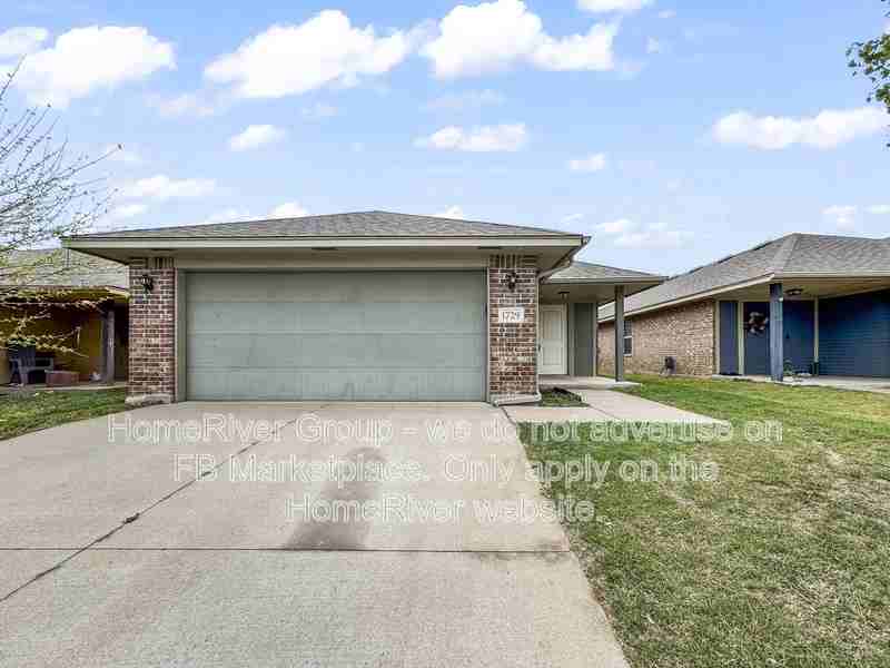 1729 Everglade Ct - Photo 4 of 28