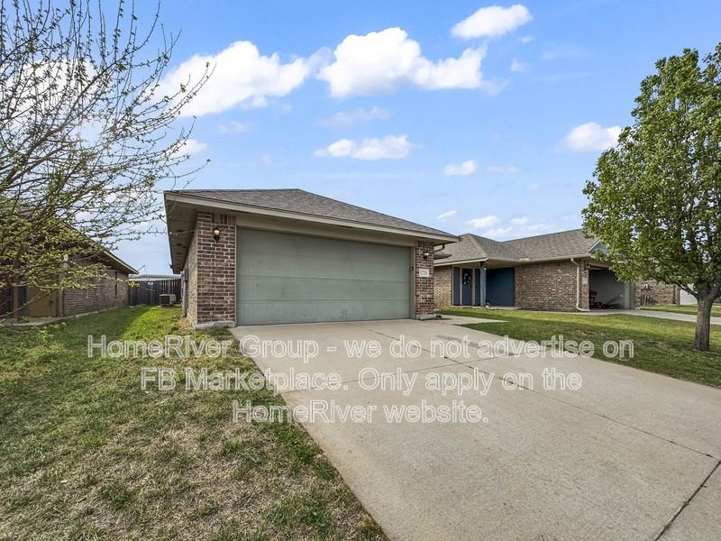 1729 Everglade Ct - Photo 5 of 28