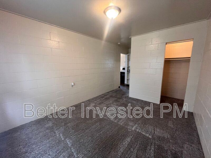 560 Talmage Rd #J - Photo 5 of 5