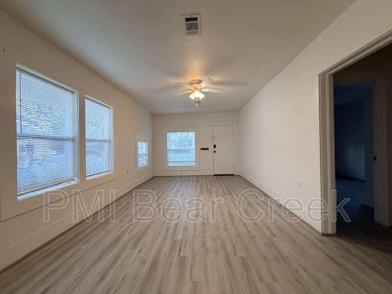 3014 Rosalie St - Photo 3 of 26