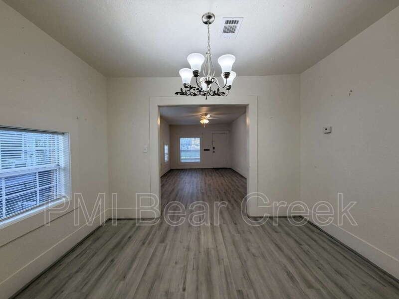 3014 Rosalie St - Photo 5 of 26